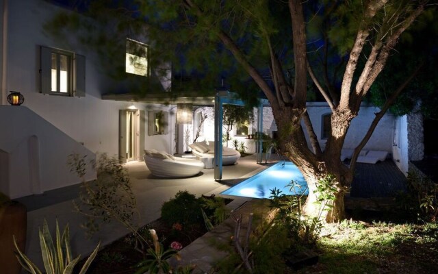 Villa Dafni 4BD with Pool in Kalafatis