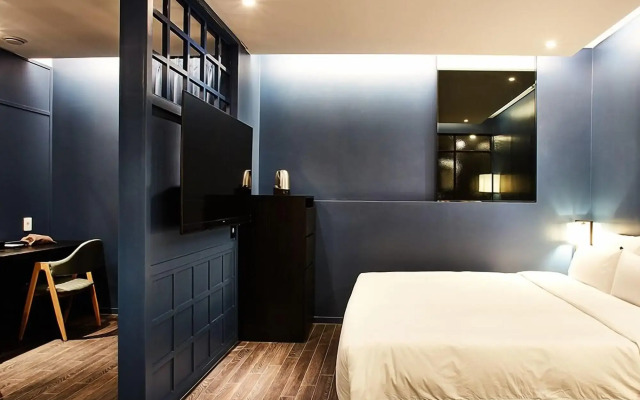 Hotel Wanted