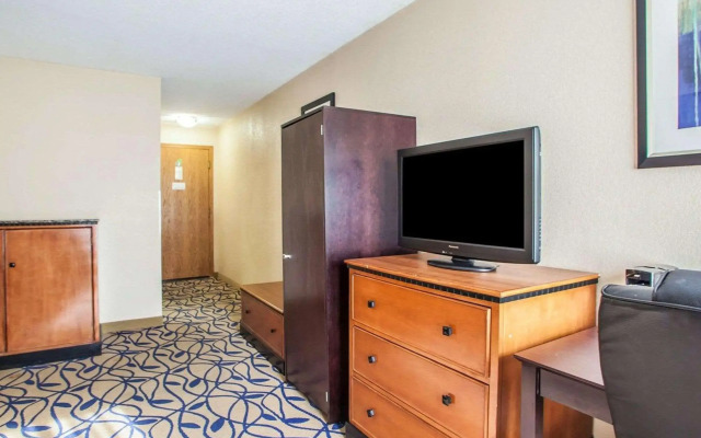 Comfort Inn Bourbonnais near I-57