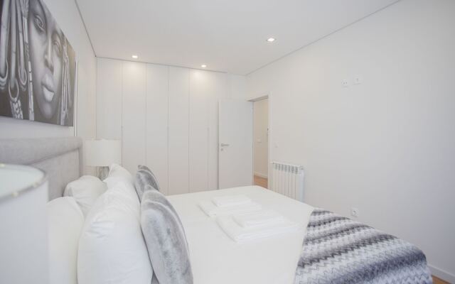 Liiiving -Luxury River View Apartment XI