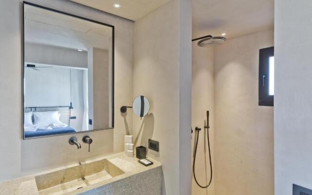 Almi Luxury Rooms