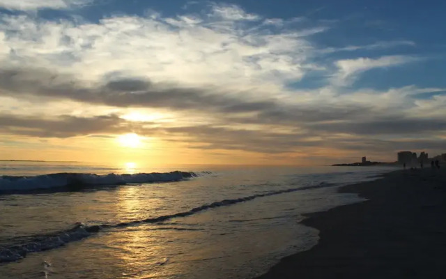 Sea Breeze Bloubergstrand