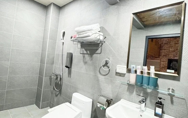 Slowtainan Story House