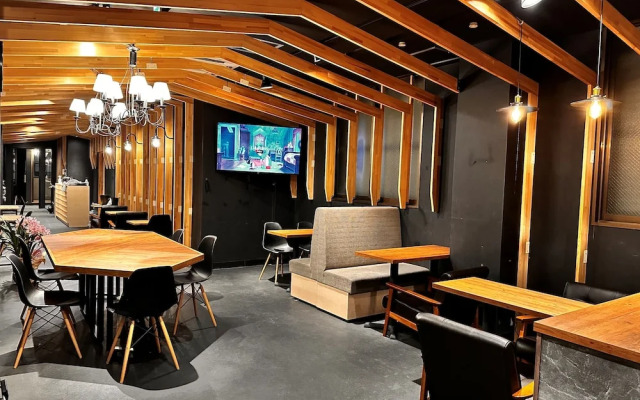 Namba Guesthouse HIVE - Hostel