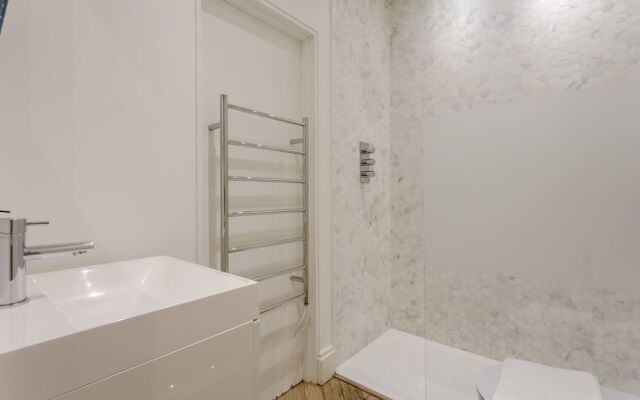 Elegant 1 Bedroom Apartment in South Kensington