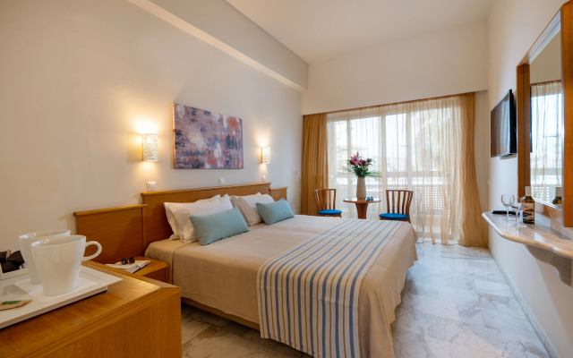 Minos Hotel