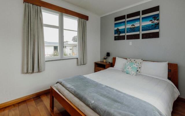 The Barefoot Bungalow - Opunake Beach