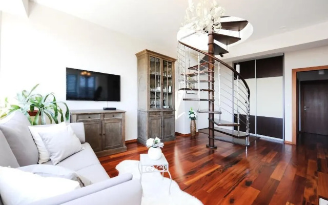 Sunset Penthouse Apartment with Hot Tub