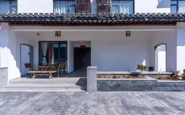 Yueke Village Country Inn