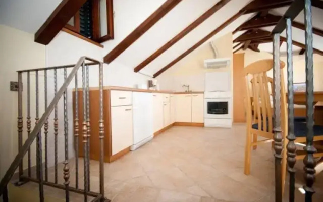 Apartments Peline 21