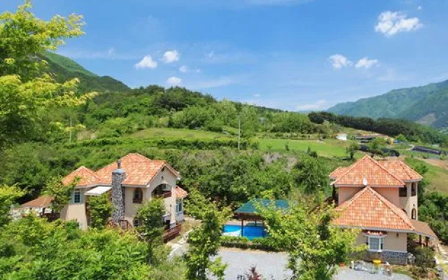 Muju Maple Vill Heu Pension