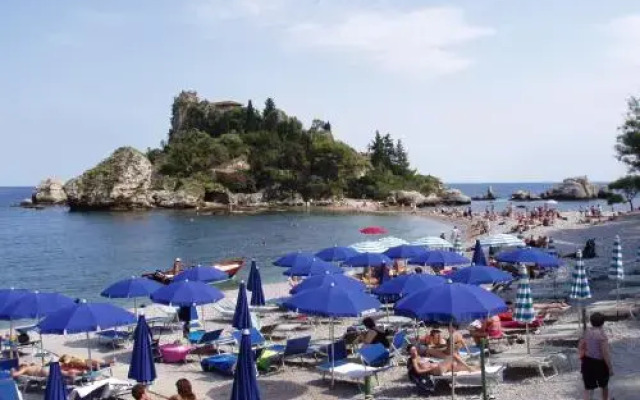 Taormina Isola Bella Apartment - Taormina Holidays