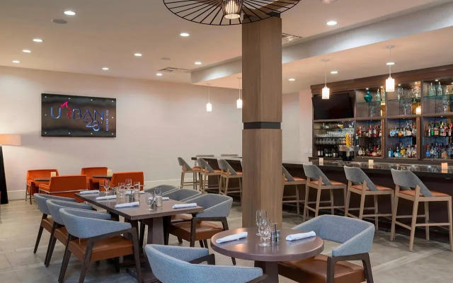 Sonesta Hotel Grand Rapids Airport