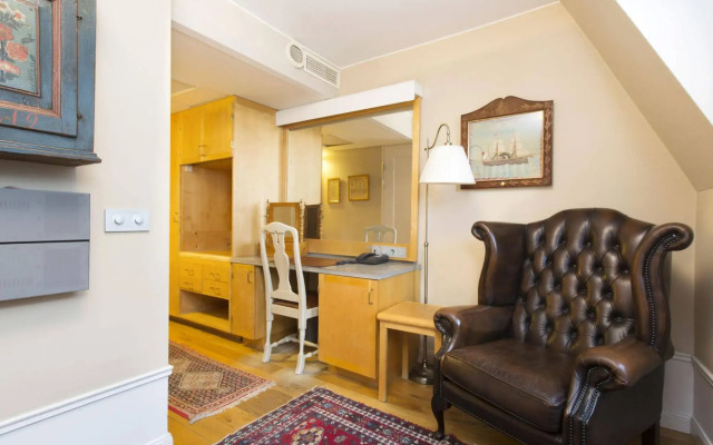 Victory Hotel