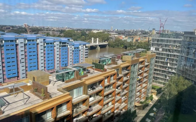 Battersea Power Station Flat With River Views