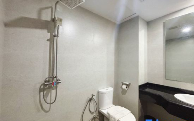 Golden Arrow Hotel