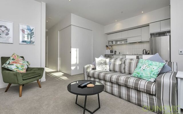 QV Spacious Viaduct Harbour Apartment - 819