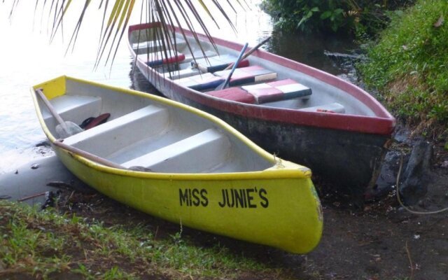 Miss Junies Lodge