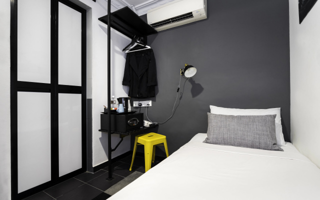Check-Inn at Little India – Guest Rooms – Singapore