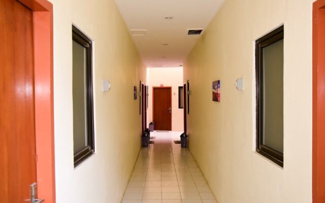 RedDoorz Plus near Ciputra World Kuningan 2