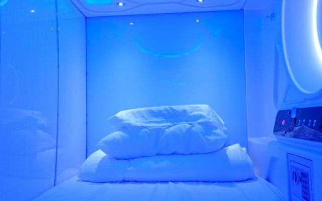 Qube Hotel