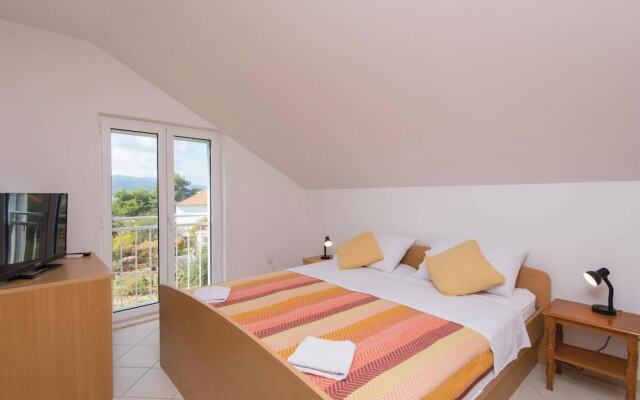 Amazing Home in Kuciste With Sauna, Wifi and 9 Bedrooms