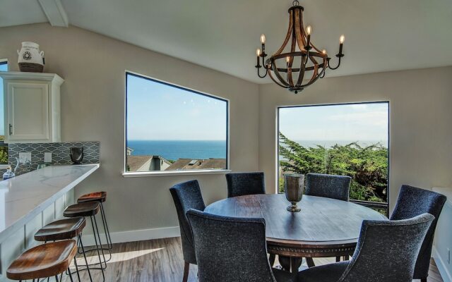 Stunning Ocean-view W/ Private Hot Tub 3 Bedroom Home