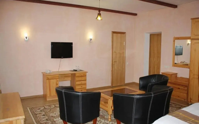 Ay-Sa Hotel