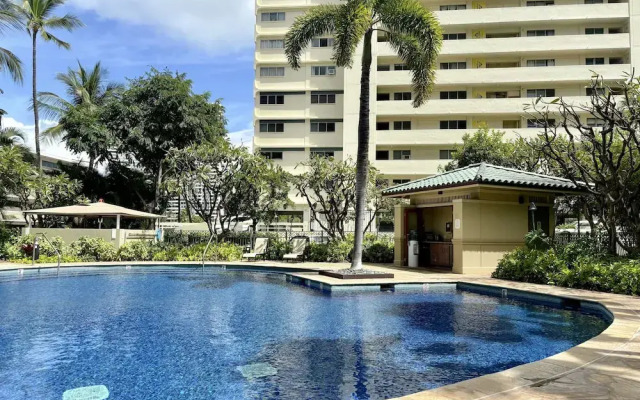 Lanikea Ocean View Apartment 2 Bedroom Condo by RedAwning