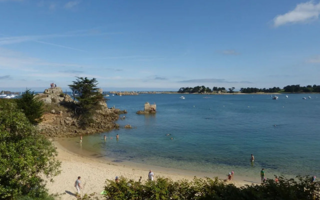 House in St. Quay Near Gr34 and Beaches
