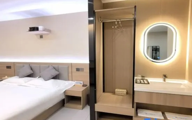 Happy Intelligent Lake Viewing Audiovisual Homestay (Changchun Beihu Wuyue Plaza Store) – Guest Rooms – Changchun
