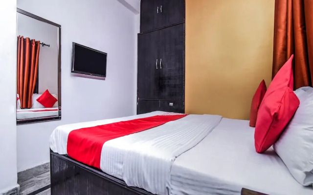 OYO 22321 Nitin Palace Guest House
