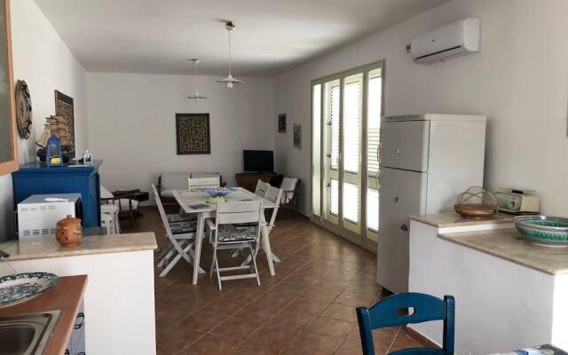 Villa a few Steps From the sea