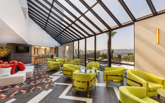 DoubleTree by Hilton Pomona