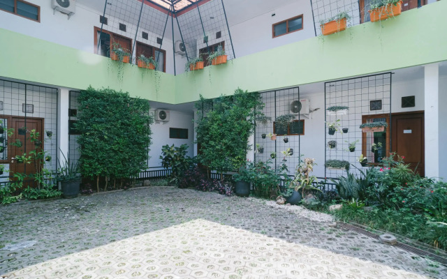 Urbanview Hotel Griya Surya Malang by RedDoorz