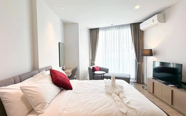 Elegant Room With Roof Top Pool - Best In Pattaya