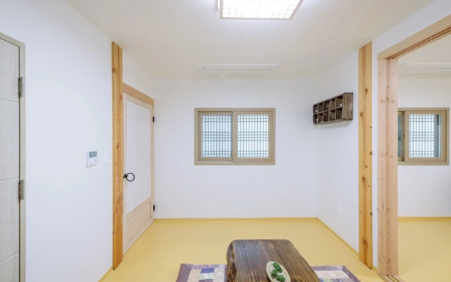 Daegu West Gate Hanok Guesthouse