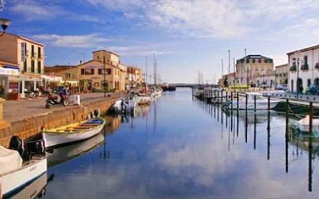 Apartment With one Bedroom in Marseillan, With Pool Access, Furnished