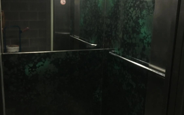 Studio 4 pers met Frontaal Zeezicht & privé zwembad Oostende