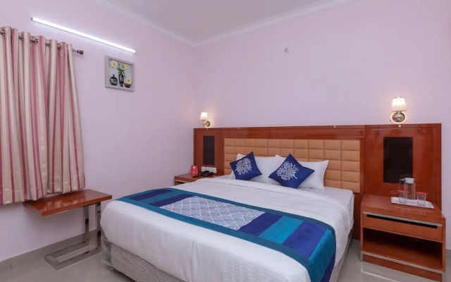 Oyo 17224 Swarnam Residency