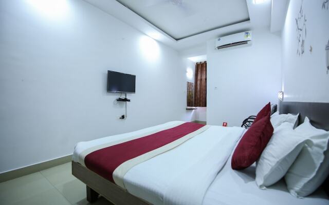 OYO 3603 White Pearl Hotel