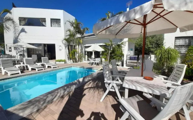 Au Plais De Langebaan at Palm Tree Villa