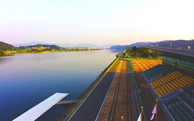 Chungju Tangjung Camping Ground