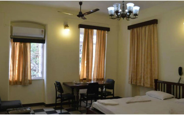 Bentleys Hotel Colaba