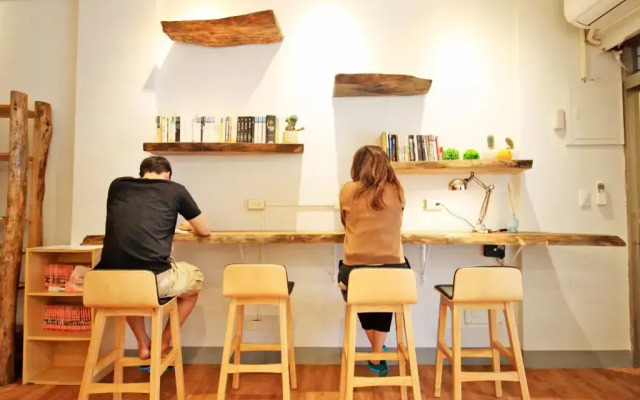 Navel Orange Hostel