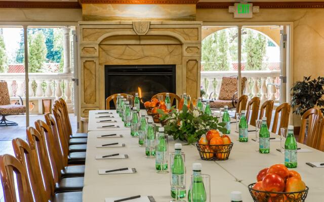 Best Western Plus Dry Creek Inn