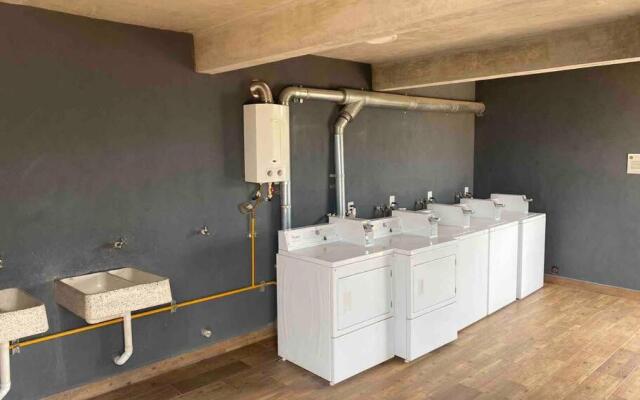 GRAN UBICACIÓN, en la zona de SANTA FE, KING BED