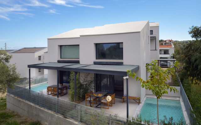 The 8 Suites