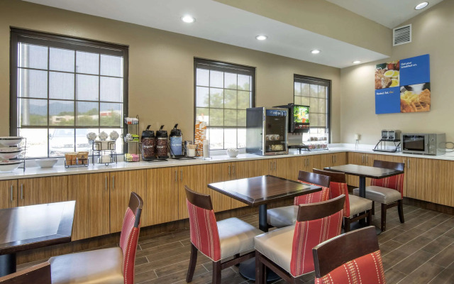 Comfort Inn Marion near Downtown & Blue Ridge PKWY