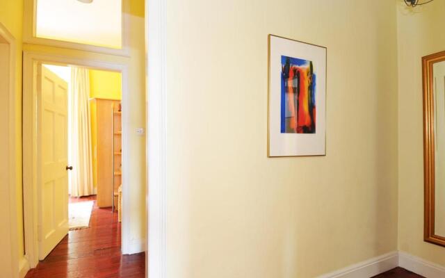 217 Charming first floor period city center apartment